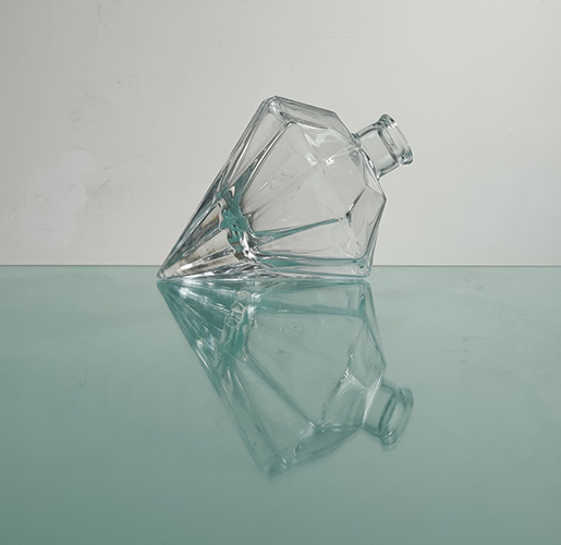 Elija un diseño único de botella de vidrio hecho a medida