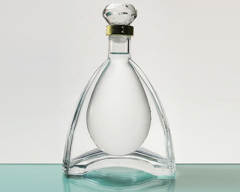 Botella de vidrio de coñac con forma única de 500ml