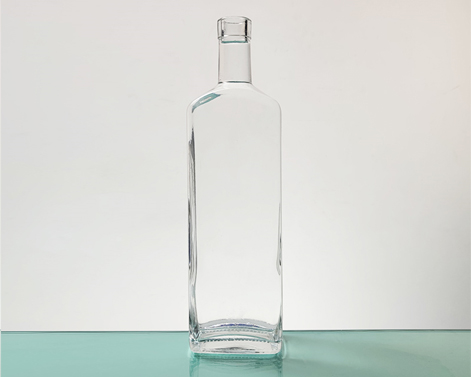 Botella de ron con tapa de corcho en relieve rectangular de 700ml